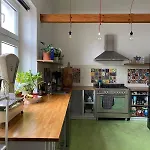 Colorful Apartman In Holesovice