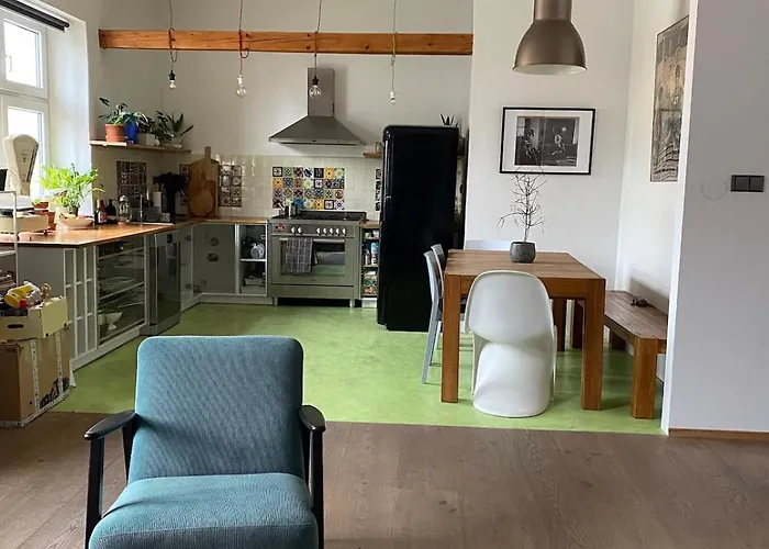 Colorful Apartman In Holesovice